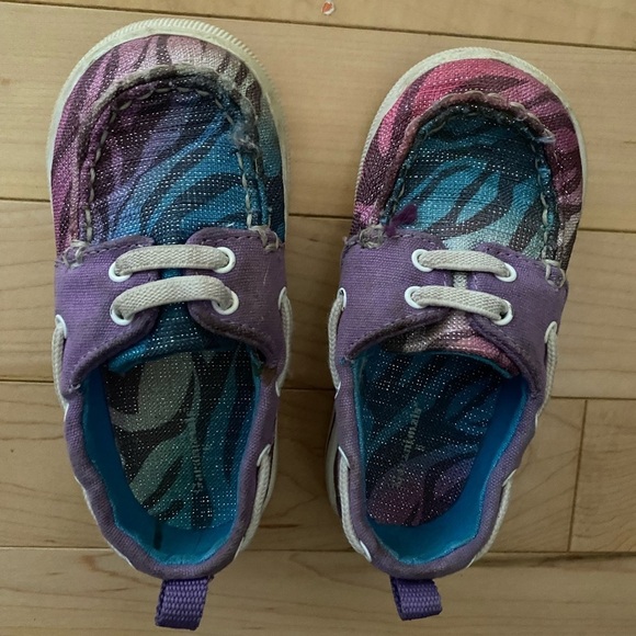 🌟4/$16🌟 VGUC toddler shoes size 6 - Picture 1 of 2